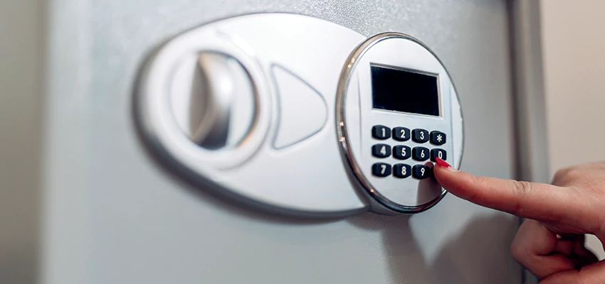 Jewelry Safe Cracking in Pedley, California