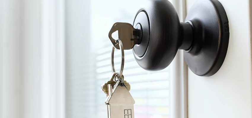 Bifold Door Knob Replacement in Pedley, California