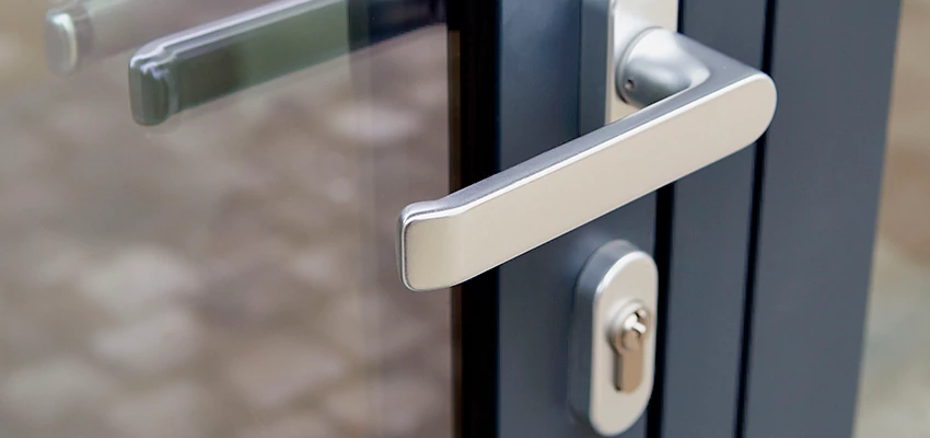 Broken Door Lock Cylinder Repair in Pedley, California